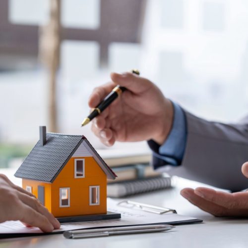 How to Choose the Right Property for Investment in 2025